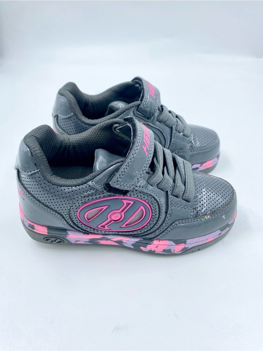 Heelys Roller Skate Shoe Sneaker Light up Patent Gray Youth 1 EUC